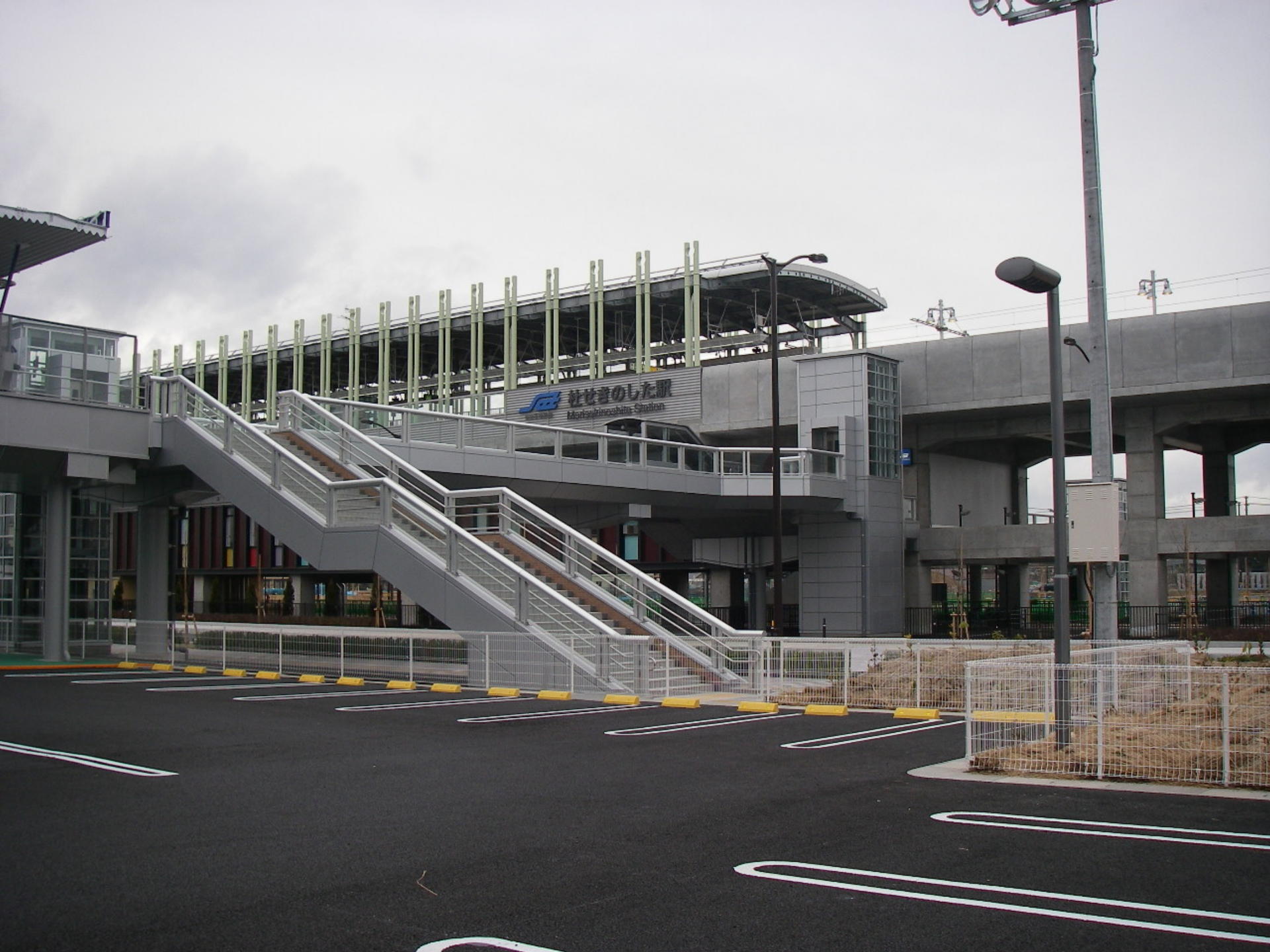 関の下歩道橋